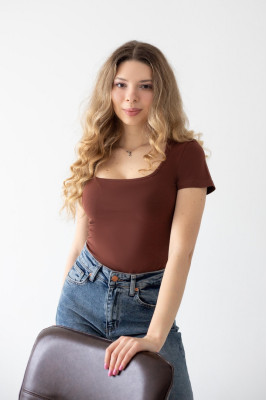 Футболка жіноча